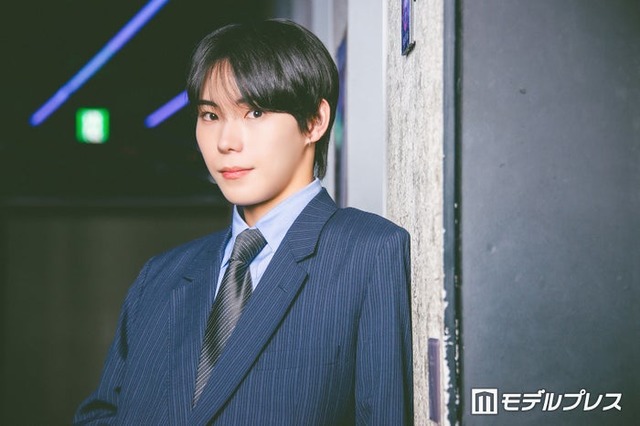 モデルプレスのインタビューに応じた水澤諒哉さん（C）モデルプレス