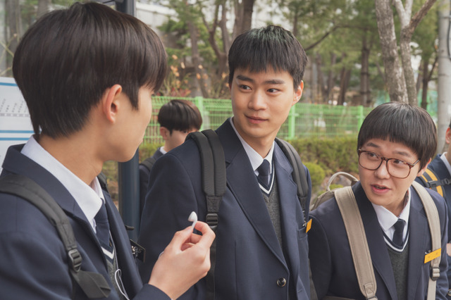 『君と僕の5分』© 2025, GOZIP STUDIO & AMOROSO FILM, All rights reserved.