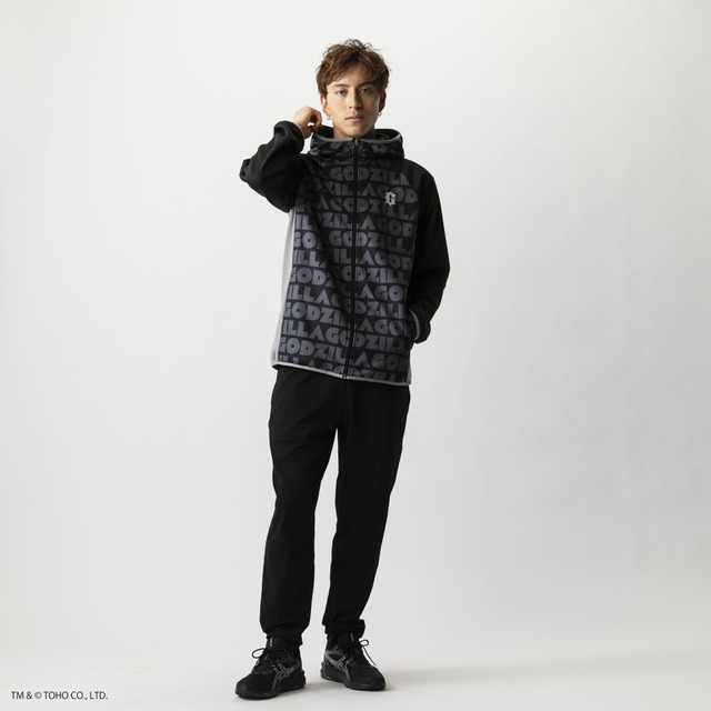 「GODZILLA」フード付きトラックジャケット（写真のボトムスは含まれません）TM & © TOHO CO., LTD.