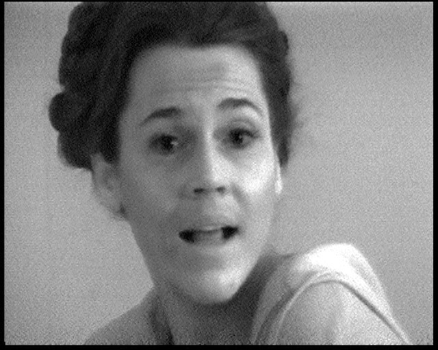 『美しく、黙りなさい』©Sois belle et tais-toi ! / Delphine Seyrig, 1976 / Centre audiovisuel Simone deBeauvoir