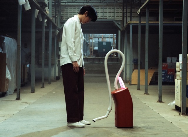 『ユースフル・ゴースト』© 2025 185 FILMS, HAUT LES MAINS, MOMO FILM CO.