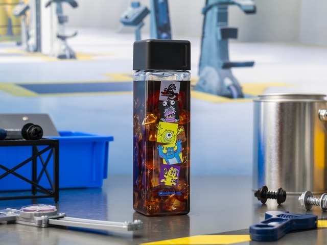 ボトル入りドリンク　　税込1,890円【TAKE OUT】「モンスターズ・インク」OH MY CAFE(C)Disney/Pixar