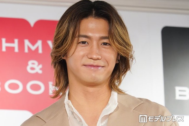 『Lei』発売記念イベントの囲み取材に応じた瀬口黎弥（C）モデルプレス