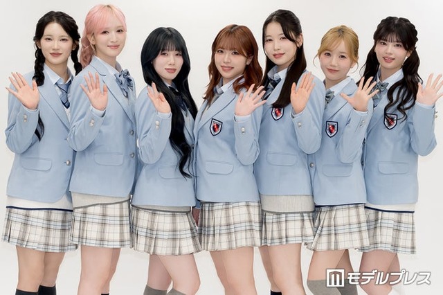 ME:I（左から）MIU、SUZU、AYANE、TSUZUMI、MOMONA、KEIKO、RINON（C）モデルプレス