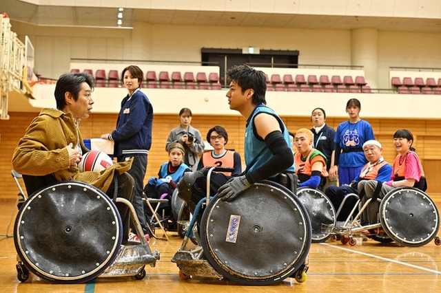 堤真一、山田裕貴「ＧＩＦＴ」第1話（C）TBS