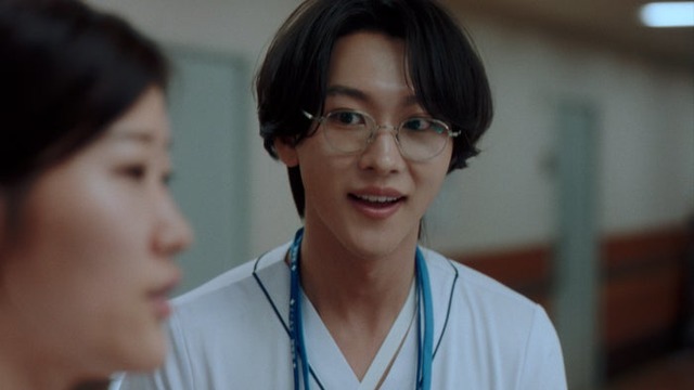 新CM「はじめて後輩ができた篇」より（提供写真）