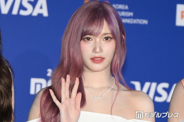 イソ（C）モデルプレス