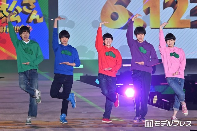 （左から）Aぇ! group、西村拓哉（C）モデルプレス