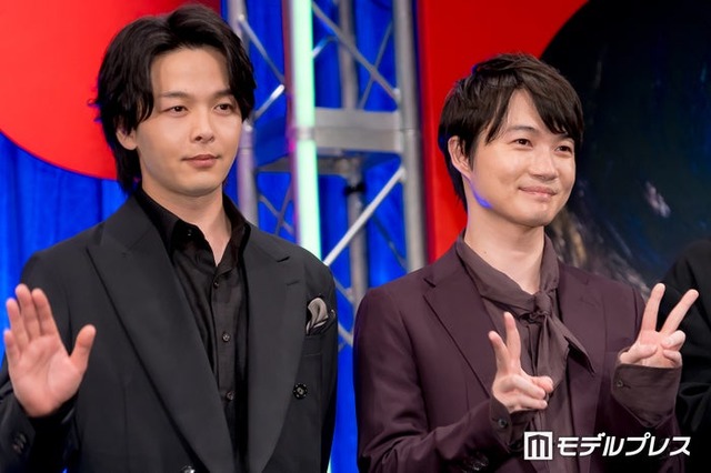 映画「君のクイズ」完成披露試写会に出席した中村倫也、神木隆之介（C）モデルプレス