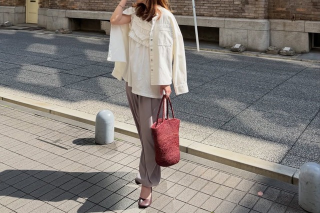 【ユニクロ】アイテムを品よく着こなす。リラックス感あふれるきれいめスタイル【40代の毎日コーデ】