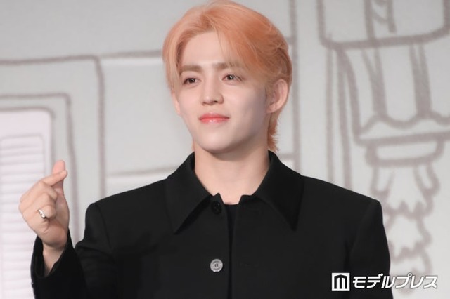 エスクプス（C）モデルプレス