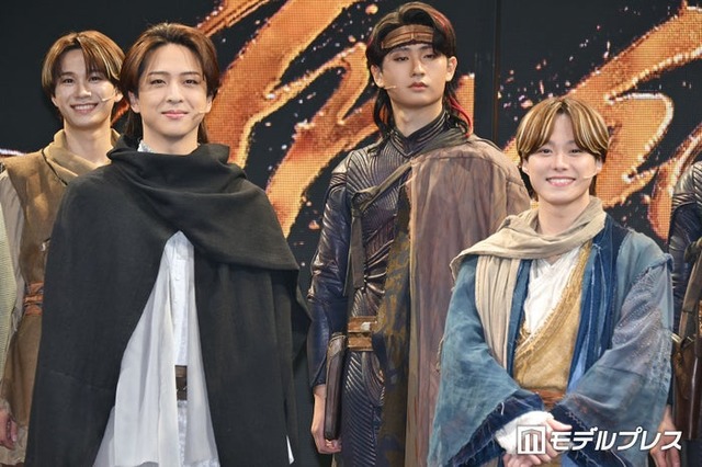 舞台「AmberS -アンバース-」でW主演を務める大橋和也＆寺西拓人（C）モデルプレス