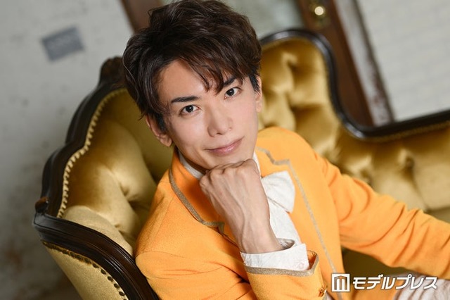 モデルプレスの取材に応じたじん（C）モデルプレス