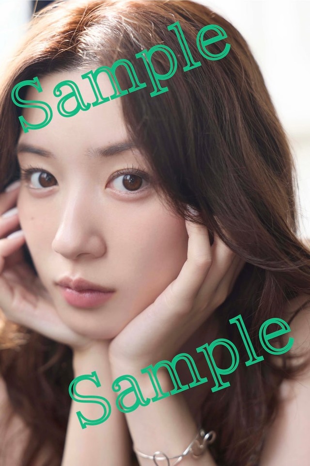 永野芽郁「MAGNOLIE」スペシャルBOX・楽天ブックス特典（C）SDP