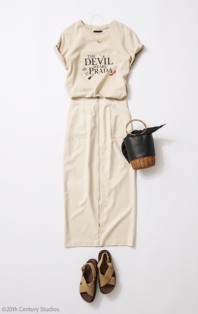 『プラダを着た悪魔』Stola.別注Tシャツ© 2025 20th Century Studios.