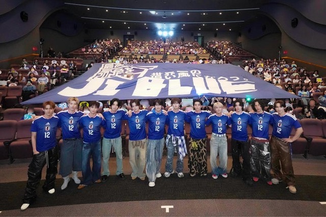 JI BLUE（C）LAPONE ENTERTAINMENT