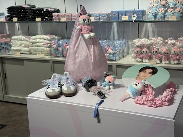 「SEVENTEEN 2026 JAPAN FANMEETING ‘YAKUSOKU’ POP-UP STORE」（P）＆（C）PLEDIS Entertainment