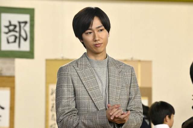 阿部亮平（C）2026映画『君のクイズ』製作委員会