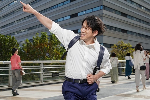 岡田准一／新CM「アイスのコーヒーのみにいこ！」篇メイキングより（提供写真）