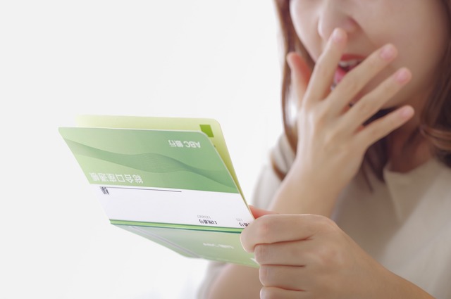 バツイチ夫と再婚→出産、毎月3万円の赤字で借金寸前!? 前妻へのトラウマで、恐怖に震える夫はあてにならない。「養育費を減らしてほしい！」どうしたら？