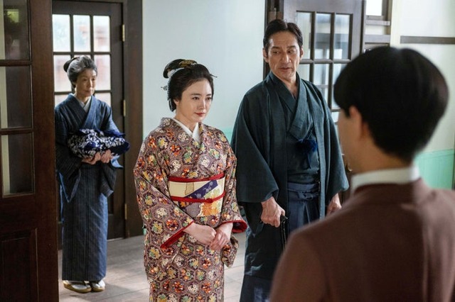円城寺あや、仲間由紀恵、谷田歩「風、薫る」第35話（C）NHK
