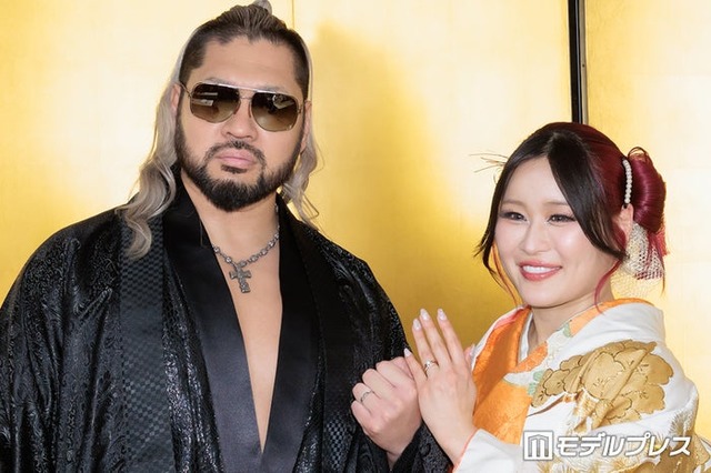 取材会に出席したNARAKU選手、イヨ・スカイ選手（C）モデルプレス