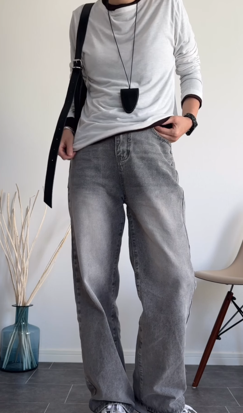 今っぽく着こなせる【ユニクロ】シアーＴ。２色を重ねたこなれ感たっぷりの大人のレイヤードスタイル【40代の毎日コーデ】