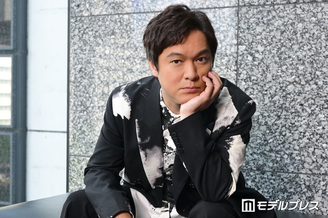 モデルプレスのインタビューに応じた丸山隆平（C）モデルプレス