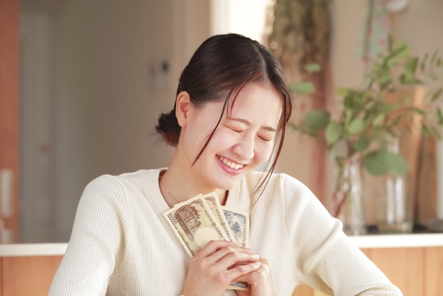 「楽にお金を貯める」のって可能なの？  ほったらかしでもとにかく貯まる「お金のヒミツ」とは