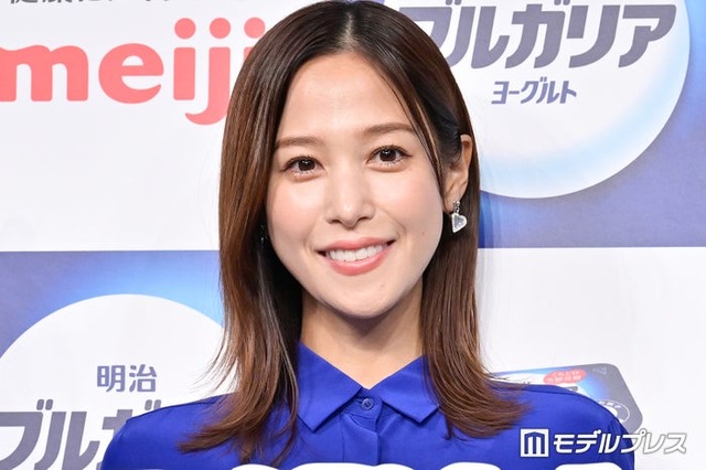 鷲見玲奈（C）モデルプレス