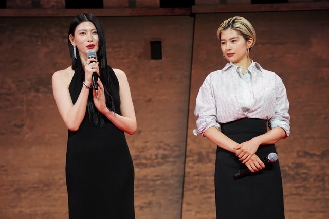 三吉彩花　佐久間由衣