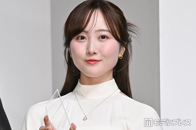 「素まつげビューティーアイコン20代部門」に選出された本田望結（C）モデルプレス