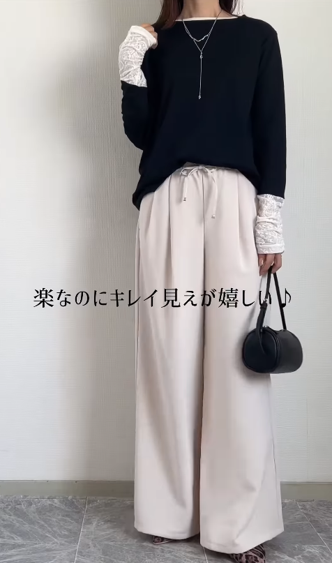 ストンと落ち感がある【GU】とろみワイドパンツ。リラックス感と品格がある大人のパンツスタイル【40代の毎日コーデ】