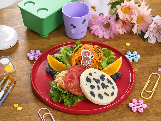＜ジェシー＞カウガールサンドイッチ© Disney/Pixar