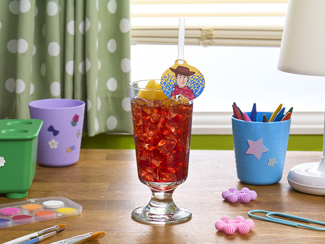 ＜ウッディ＞アップル＆ザクロ© Disney/Pixar
