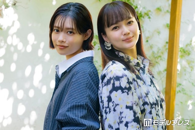 モデルプレスのインタビューに応じた杉咲花、多部未華子（C）モデルプレス