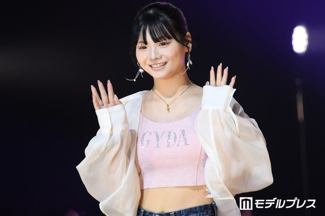 莉那（C）モデルプレス