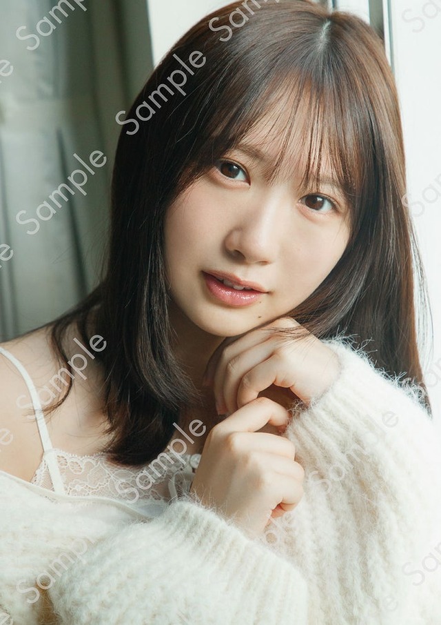 藤嶌果歩 HMV＆BOOKS SHIBUYA（折り目なしB3ポスター）（C）集英社／菊地泰久