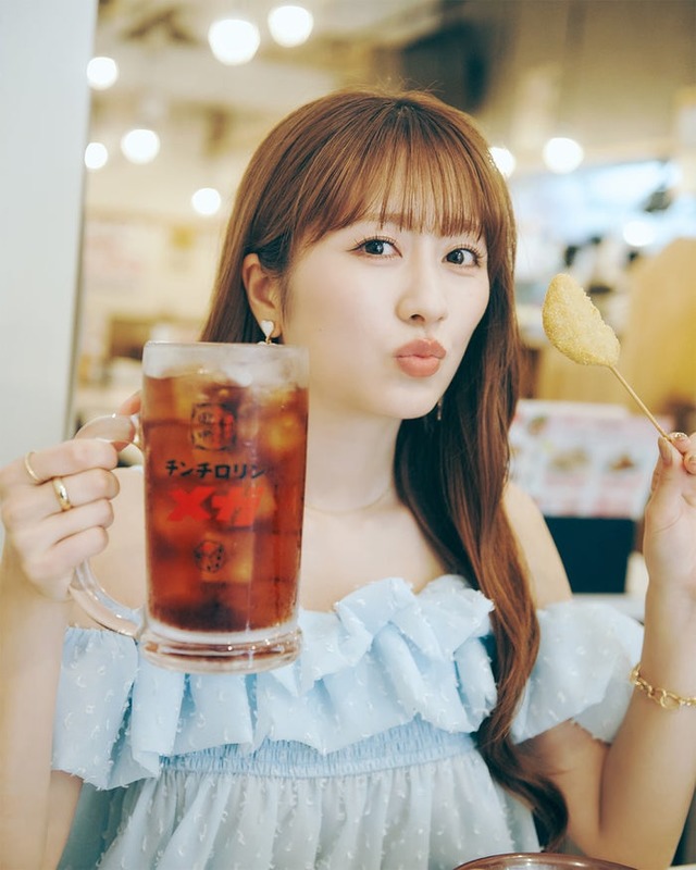 佐々木彩夏 1st写真集 「ぺろり」串カツ田中／東京