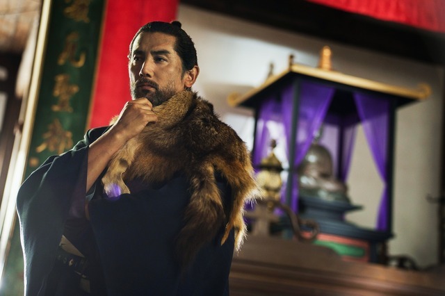『黒牢城』(C)米澤穂信/KADOKAWA　(C)2026映画「黒牢城」製作委員会