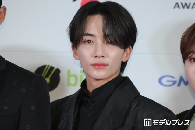 JEONGHAN（C）モデルプレス