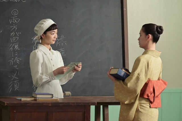 見上愛、池田朱那「風、薫る」第66話（C）NHK