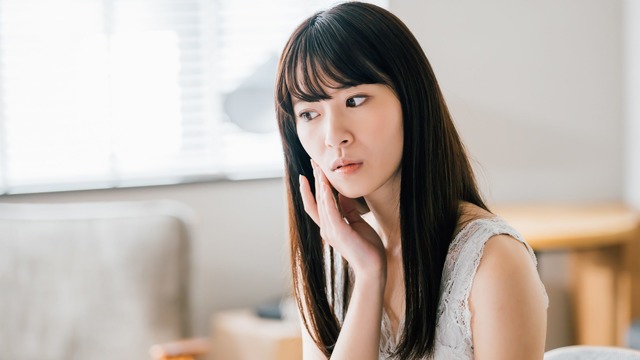 「生活感が丸出だね…」40代がやりがちな「おばさん見え」NGベースメイク