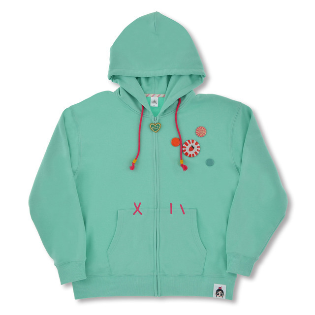 長袖パーカー 7,900円