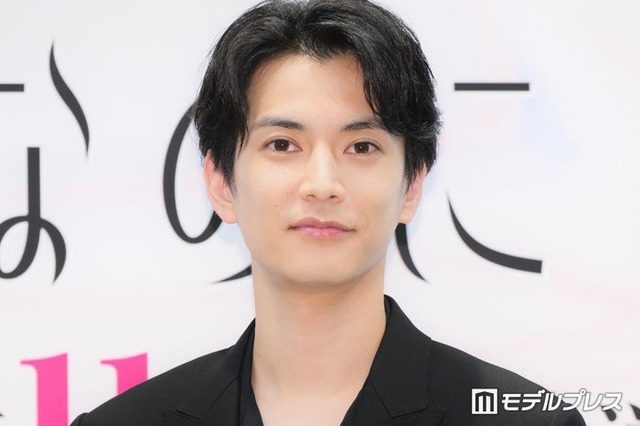 「夫を殺したはずなのに」記者会見に登場した渡邊圭祐（C）モデルプレス