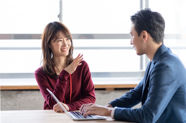 気づけば恋愛圏外？ 男が「育ちが悪そう」とジャッジする40代女性の3大NGワード