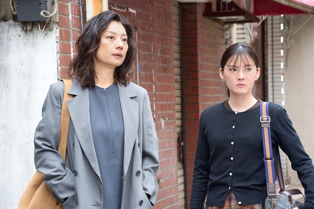 小池栄子、北香那「さよならノワール」第1話（C）フジテレビ