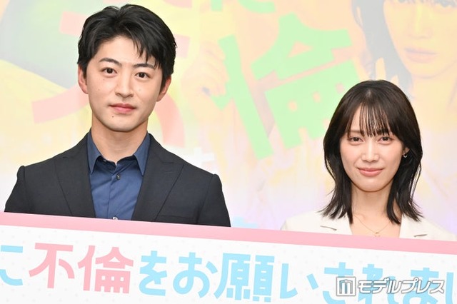 「夫に不倫をお願いされました」記者会見に登場した佐野玲於、中村ゆりか（C）モデルプレス