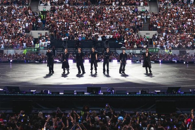 BTS、ロンドン公演に約13万人が集結。スタジアムの開場以来最多の観客数を記録し、圧倒的な存在感を示す