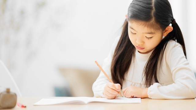 不登校を経験した娘の中学受験。専門の家庭教師を頼んだら「真綿が水を吸うように」勉強を始めた６年生